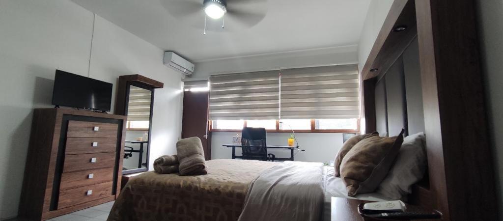 Leveli Coliving Hostel Guadalajara Kültér fotó